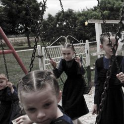 Обложка Crystal Castles - Chloroform