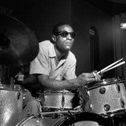 Обложка Max Roach - Equipoise