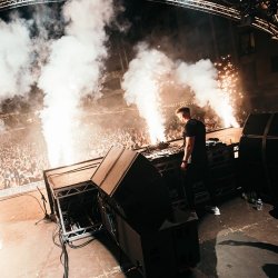 Обложка Bryan Kearney vs Luke Terry feat Kerry Leva - Mexarpan Rave