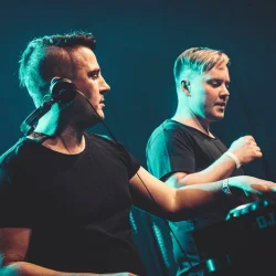 Обложка Super8 & Tab - Into