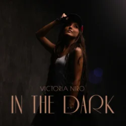 Обложка Victoria Niro - In the dark