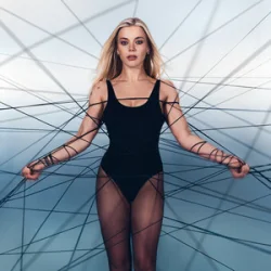 Cover Becky Hill - More! More! More!